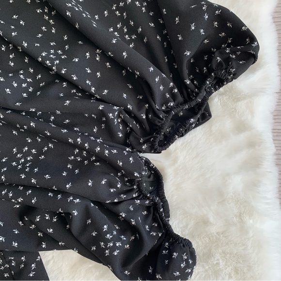 A NEW DAY Women’s Long Puff Sleeve Blouse Square Neck Blk/Wt Tiny Floral Print M - Picture 8 of 10